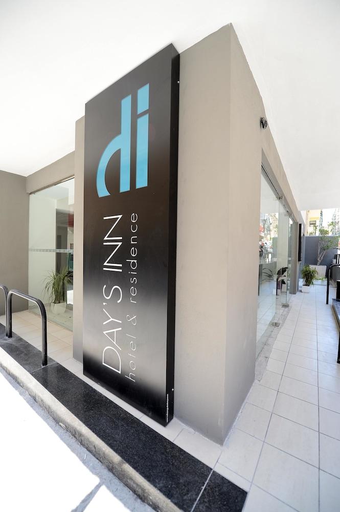 Day'S Inn Hotel And Residence سليمة المظهر الخارجي الصورة