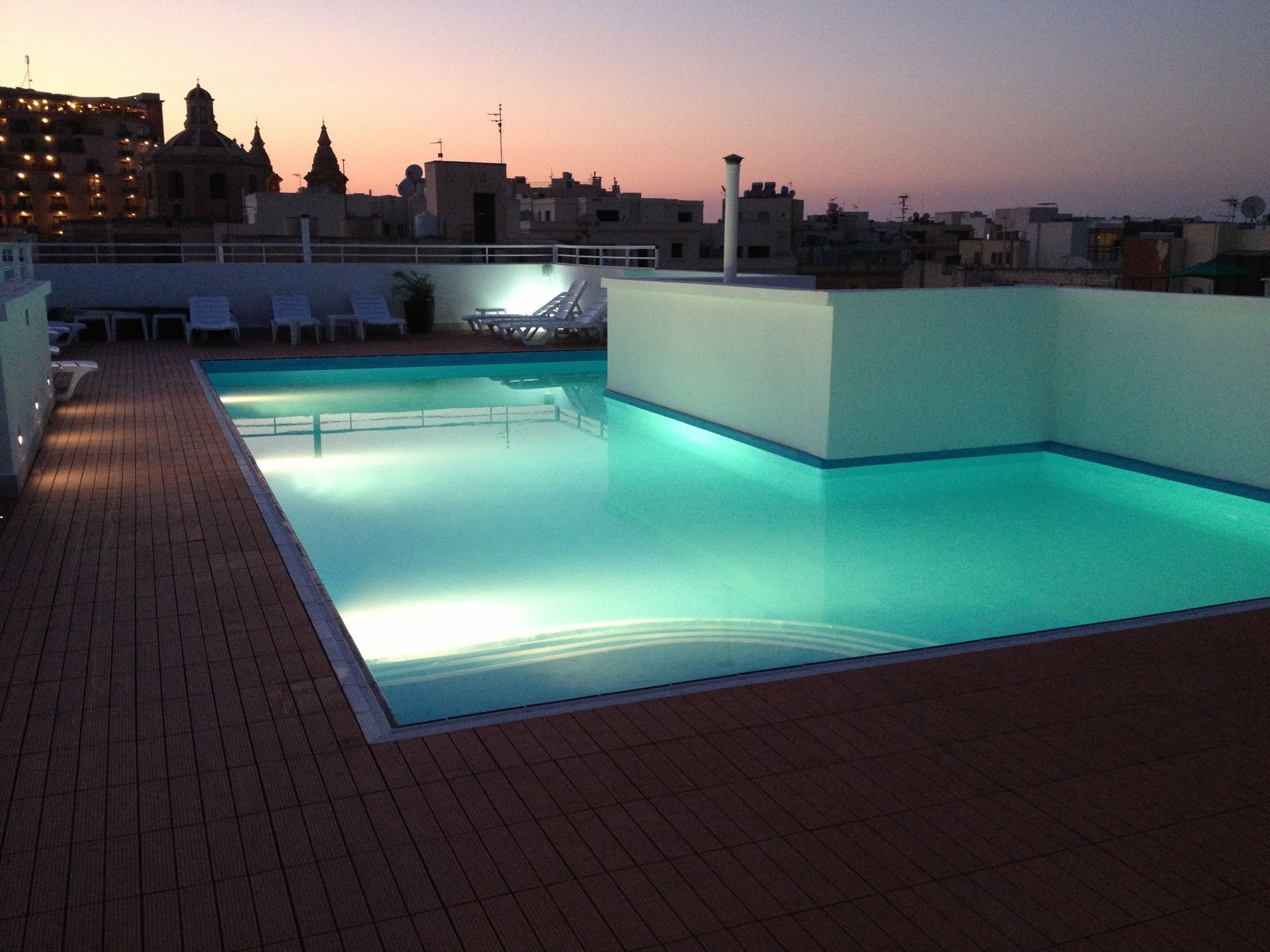 Day'S Inn Hotel And Residence سليمة المظهر الخارجي الصورة